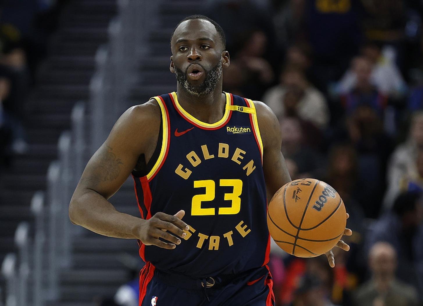 包含【悬念到最后一秒】比赛中最后一球震撼全场的词条