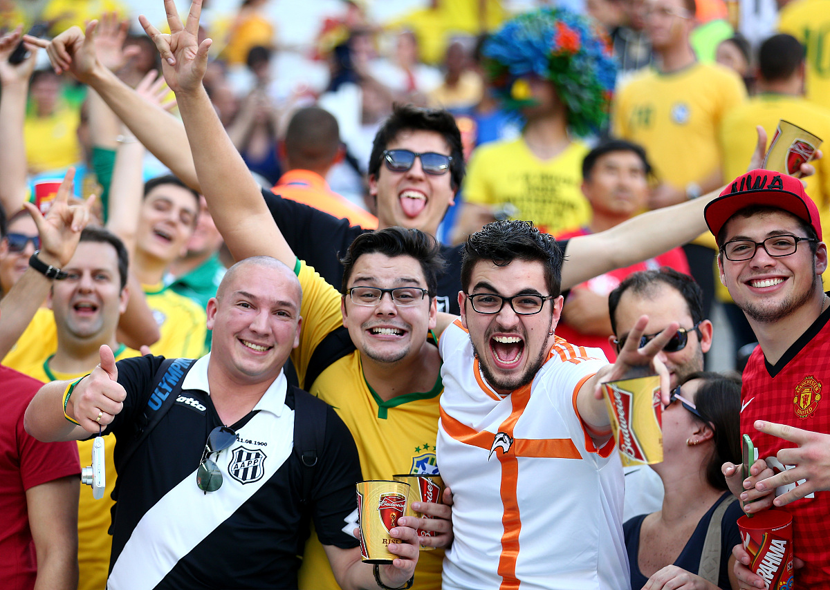 【直播评论互动】球迷热情助推比赛氛围的简单介绍