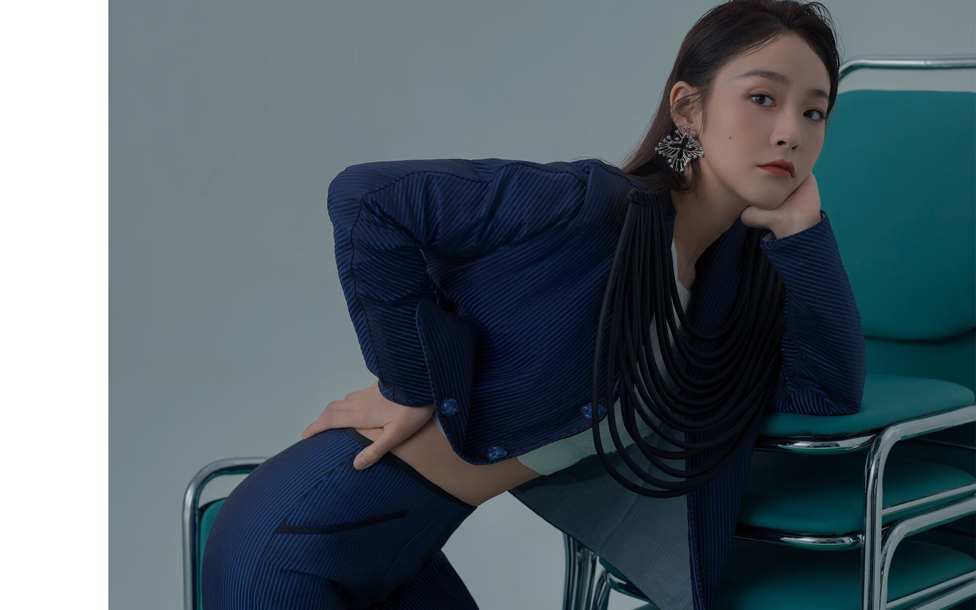 葡萄牙骑手玛丽亚·卡埃塔诺在2024年葡萄牙盛装舞步锦标赛中以“Hit Plus”马匹夺得个人赛金牌，感动全场。