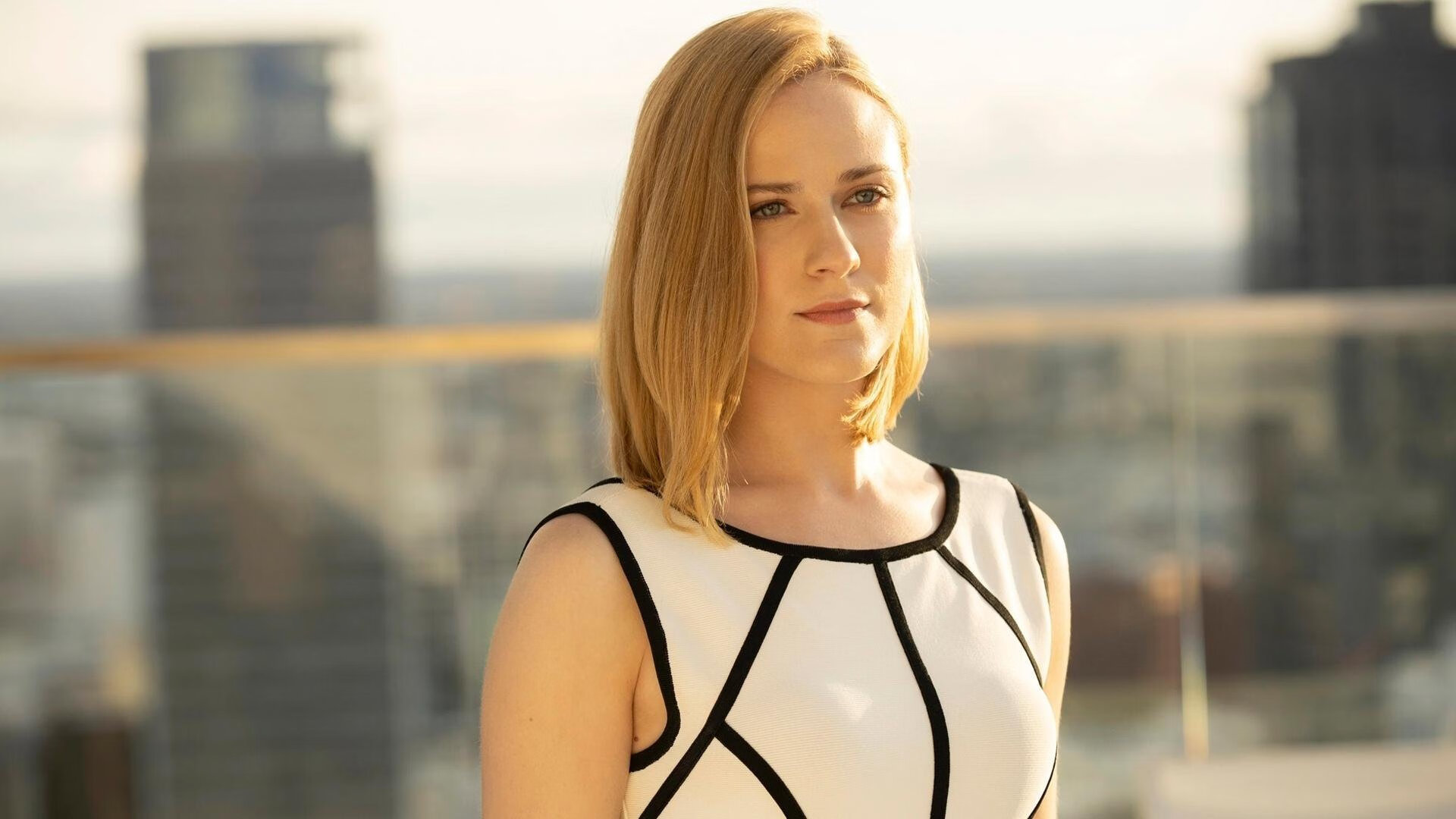 葡萄牙骑手玛丽亚·卡埃塔诺在2024年葡萄牙盛装舞步锦标赛中以“Hit Plus”马匹夺得个人赛金牌，感动全场。