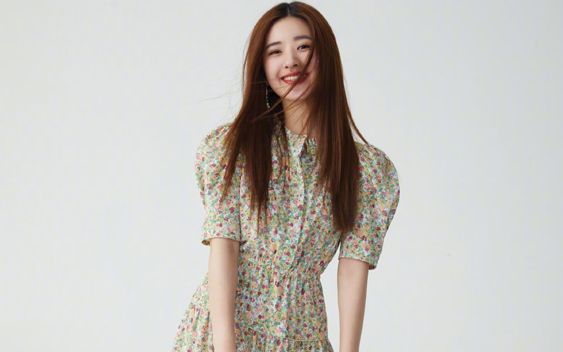 李娜出席青少年比赛颁奖仪式，李娜获得哪些冠军