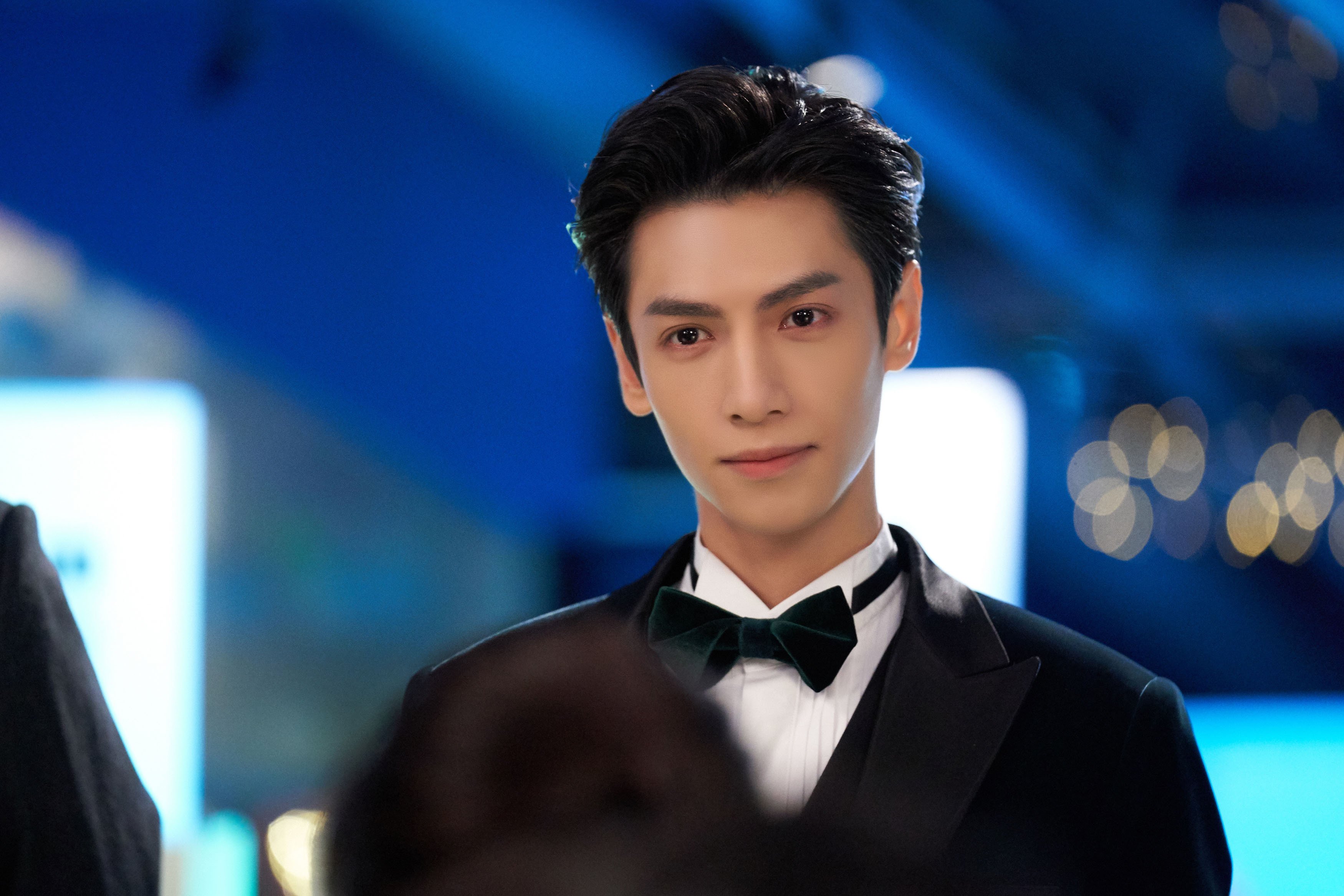 米切尔快攻暴扣点燃骑士主场气氛，米切尔状态逐场好转