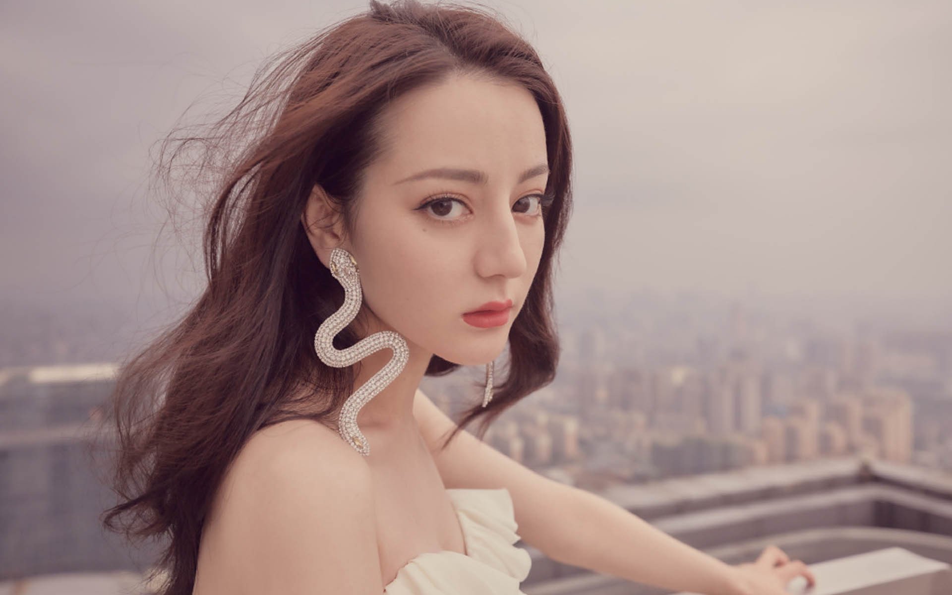 黎巴嫩女篮在西亚锦标赛中夺冠，为国家争光，黎巴嫩男篮击败法国